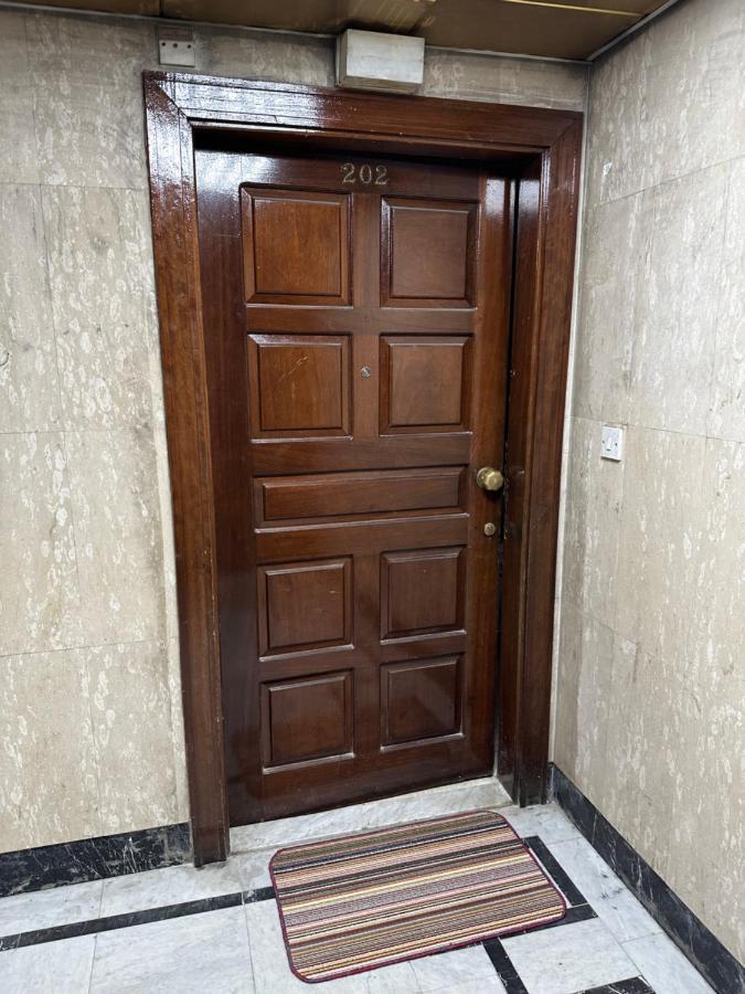 Only Male Gender Royal Luxury Partition Small Apartment Abu Dhabi