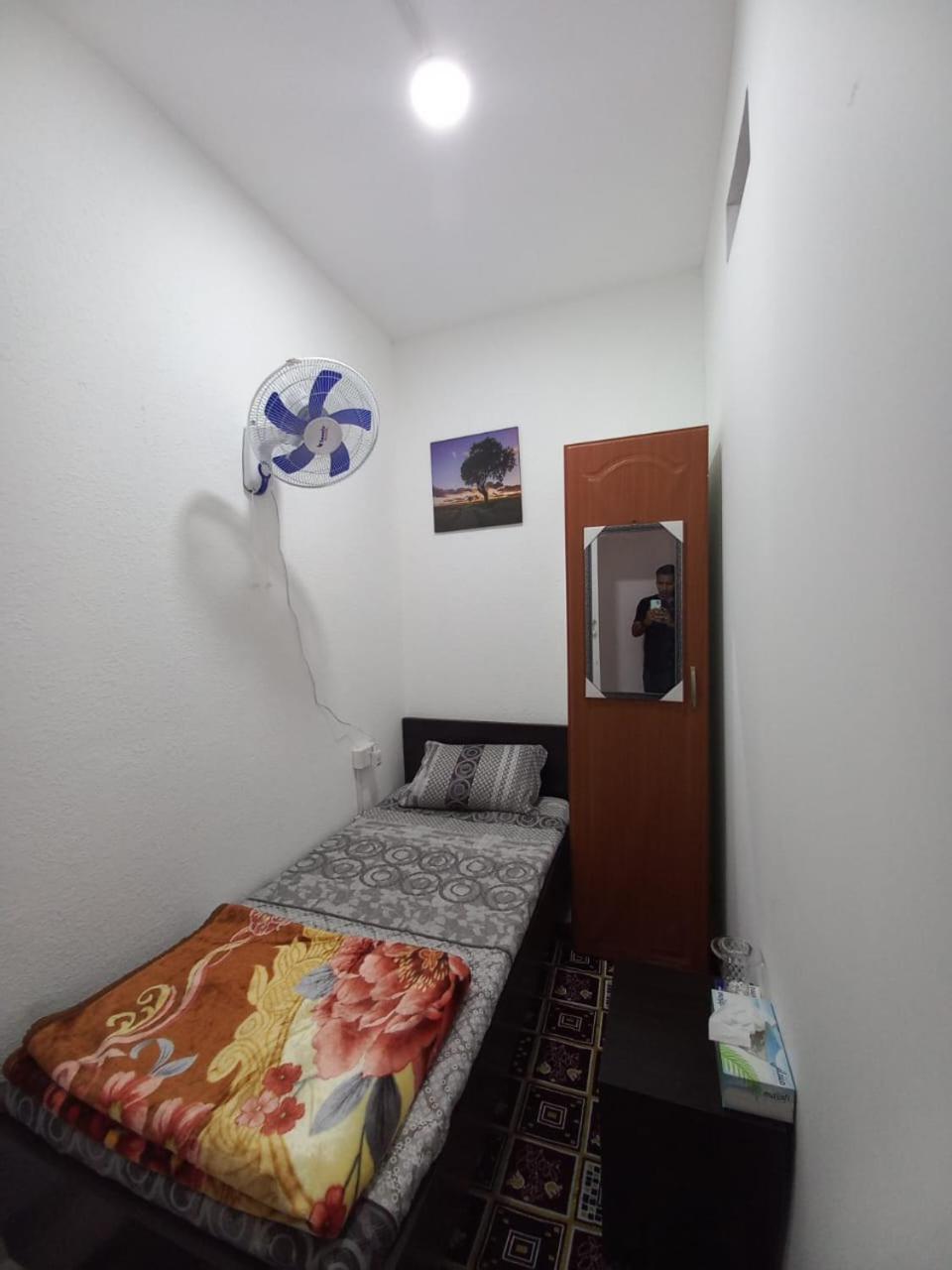 Only Male Gender Royal Luxury Partition Small * Abu Dhabi